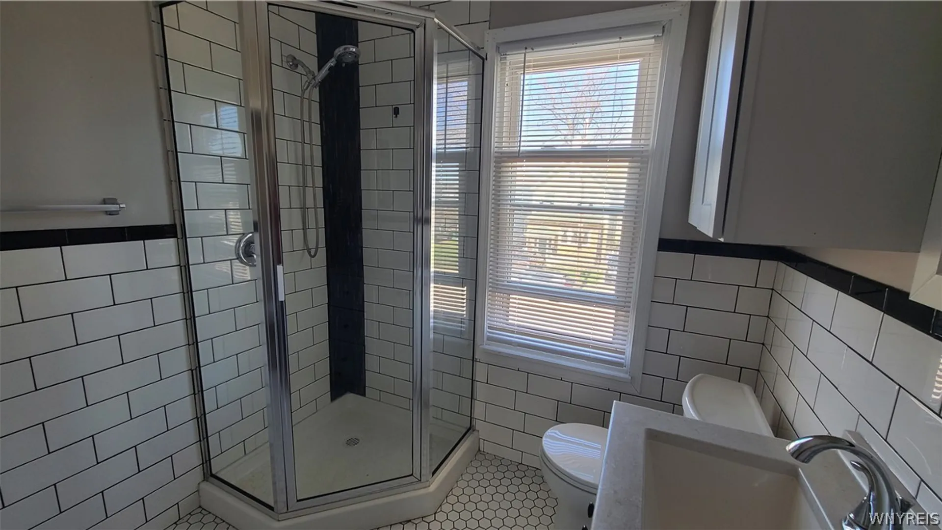 Property at 59 Aldrich Place, Buffalo, NY 14220 16