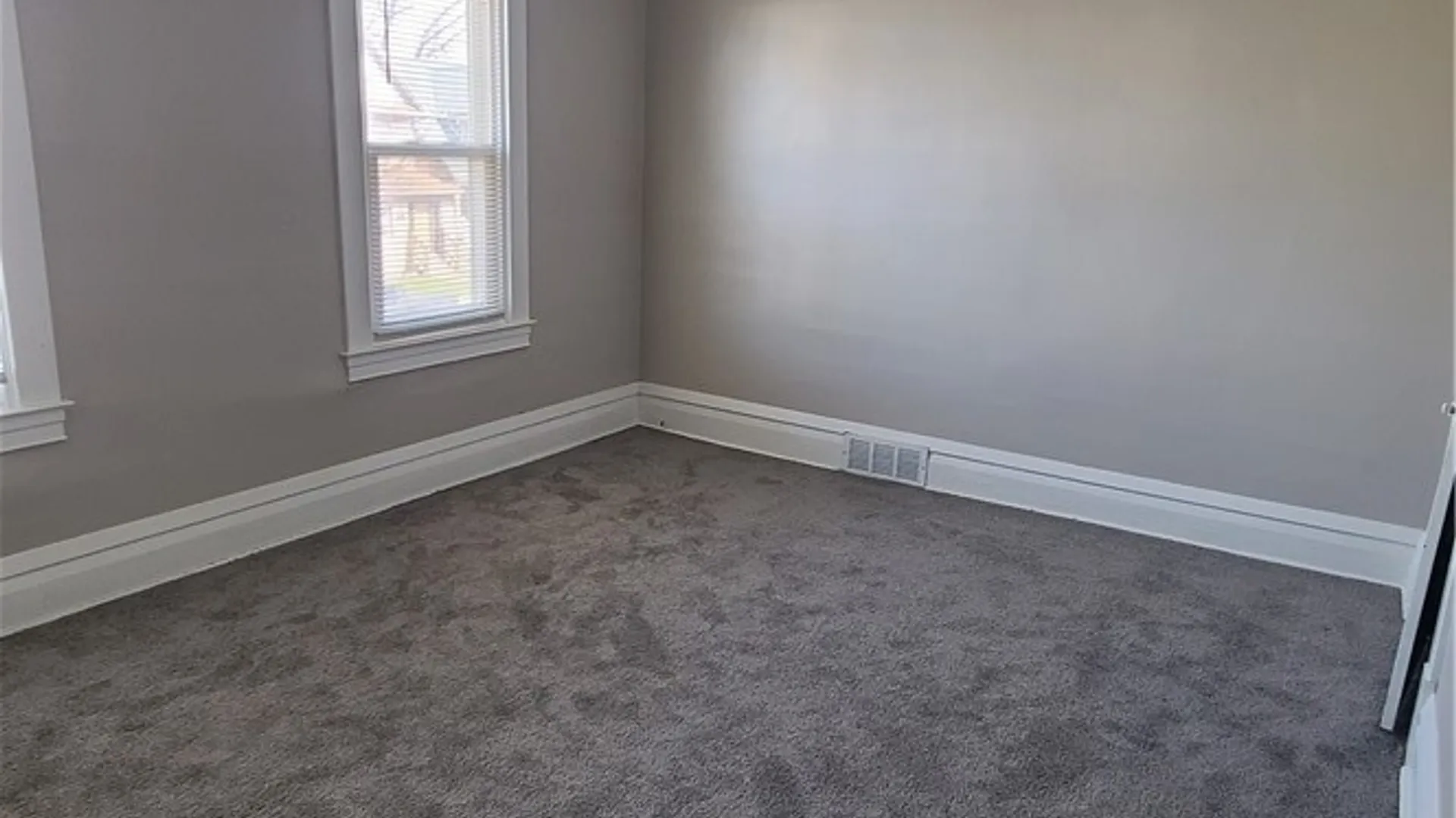 Property at 59 Aldrich Place, Buffalo, NY 14220 18