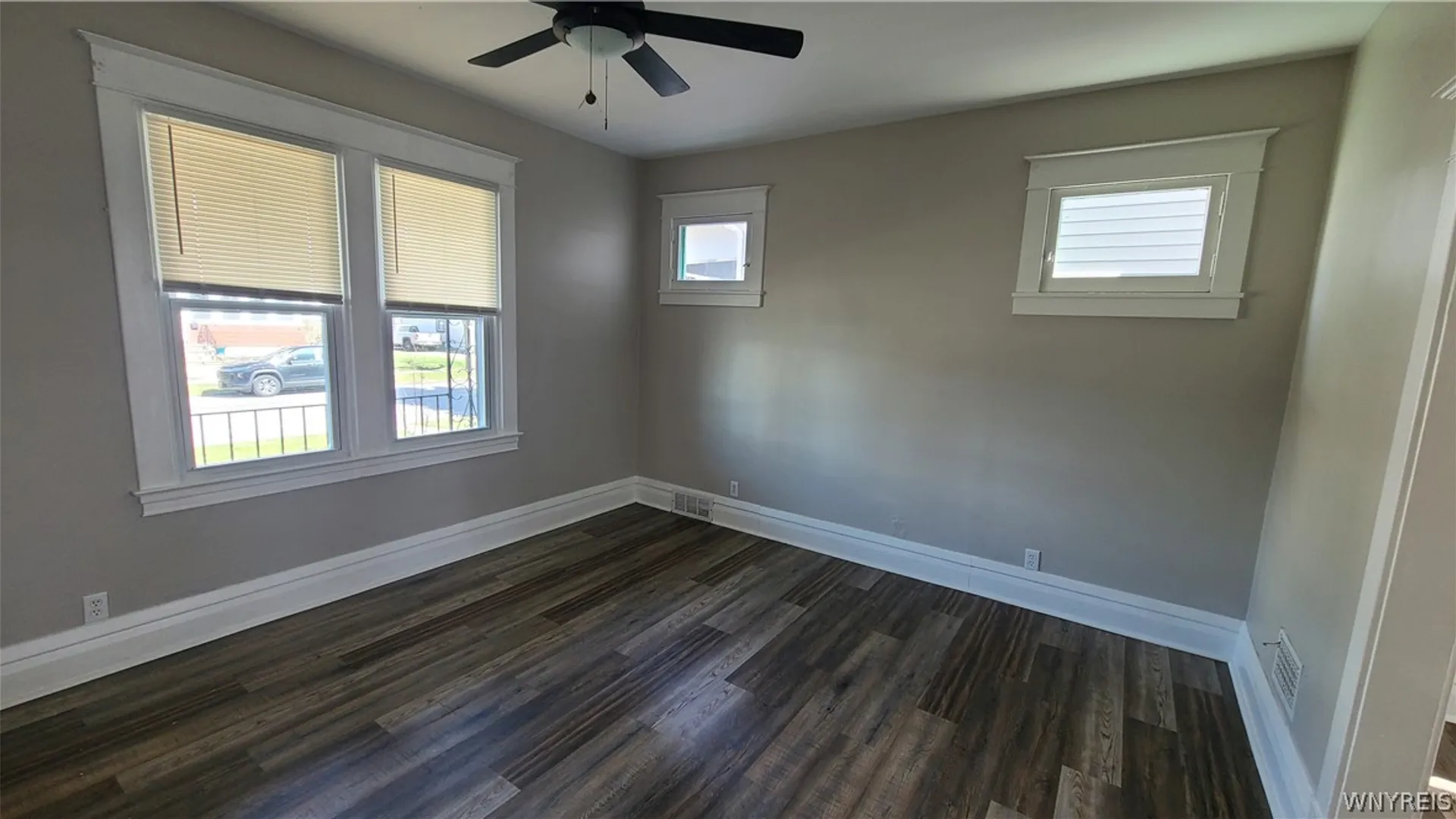 Property at 59 Aldrich Place, Buffalo, NY 14220 21