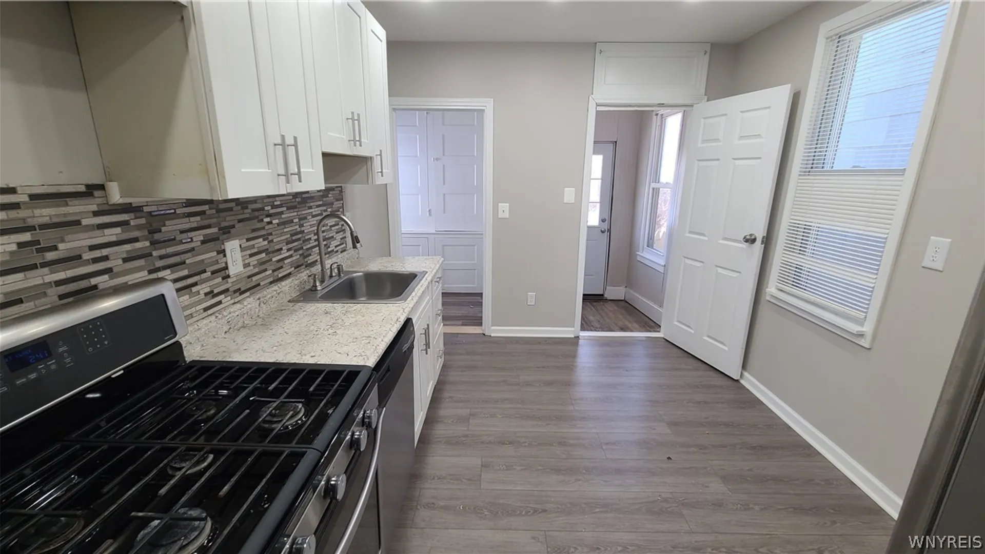 Property at 59 Aldrich Place, Buffalo, NY 14220 8