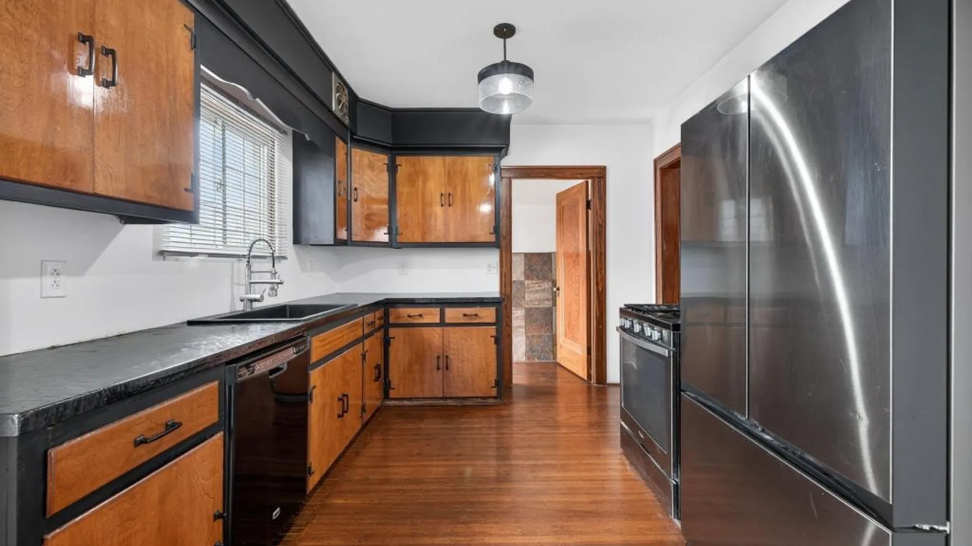 Property at 121 Ridgewood Road, Buffalo, NY 14220 14