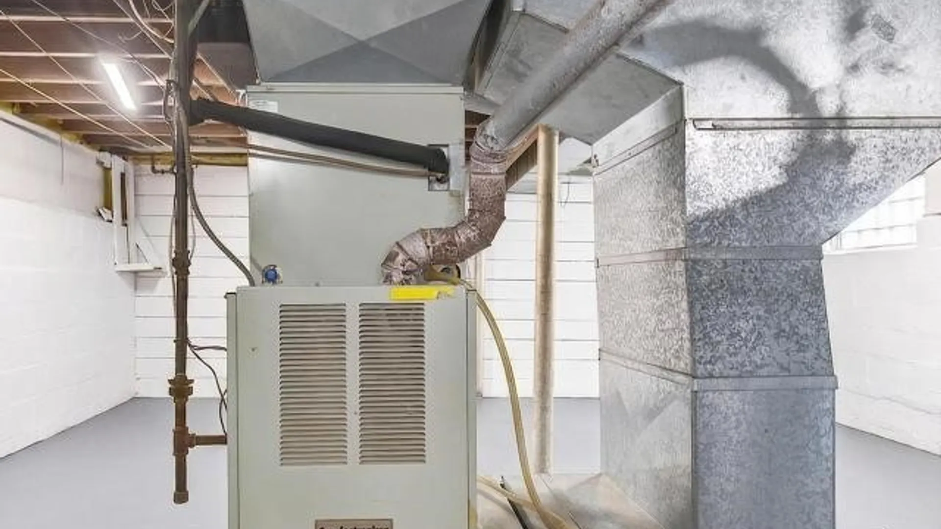 Property at 121 Ridgewood Road, Buffalo, NY 14220 22