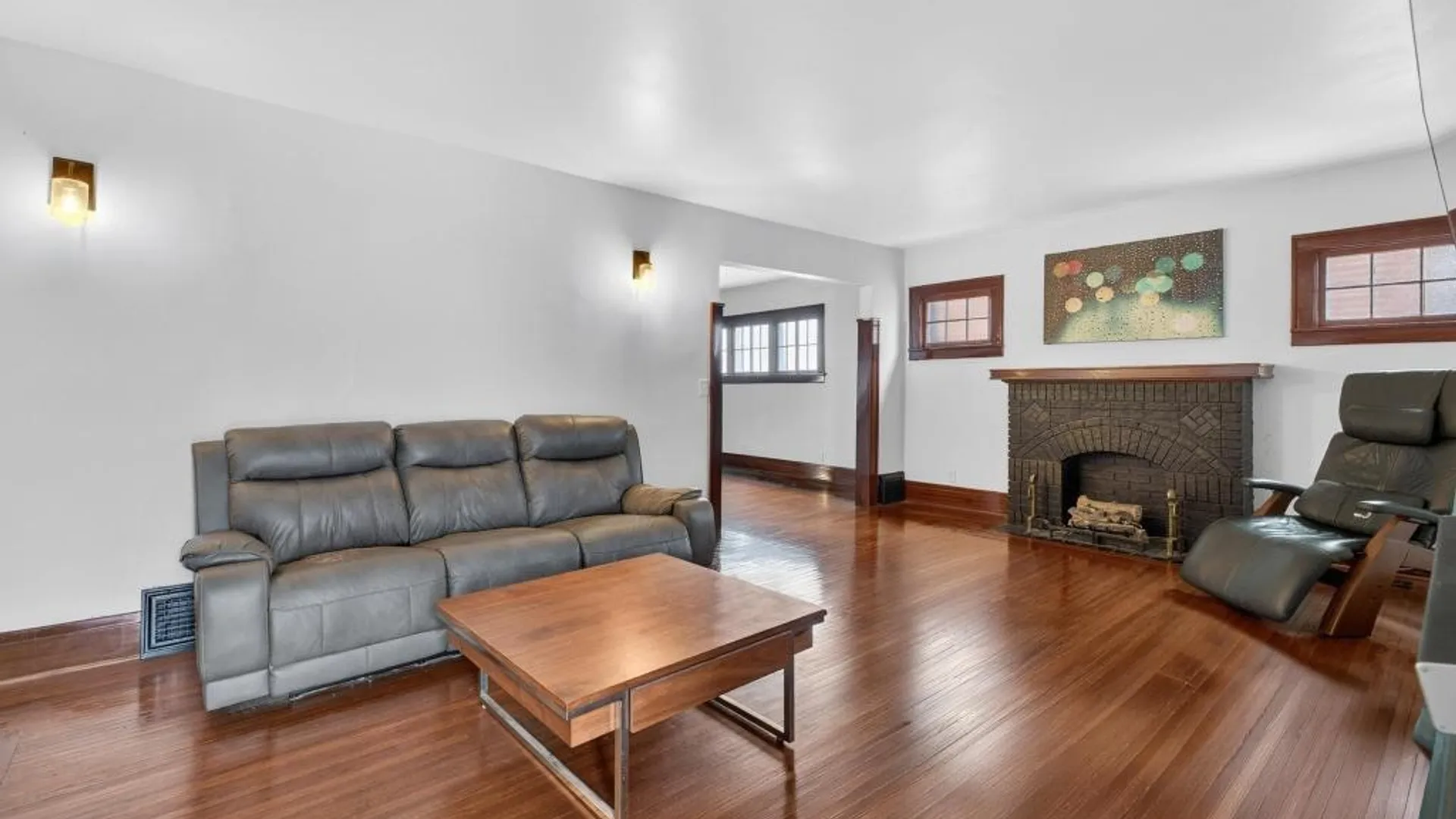 Property at 121 Ridgewood Road, Buffalo, NY 14220 4