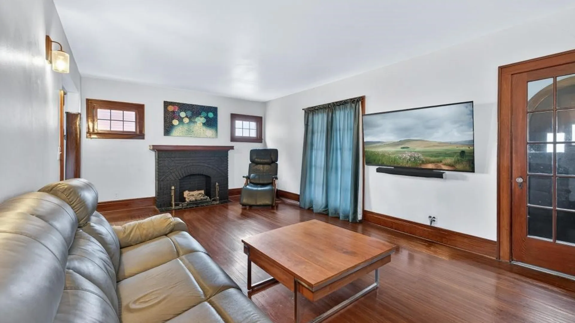 Property at 121 Ridgewood Road, Buffalo, NY 14220 5