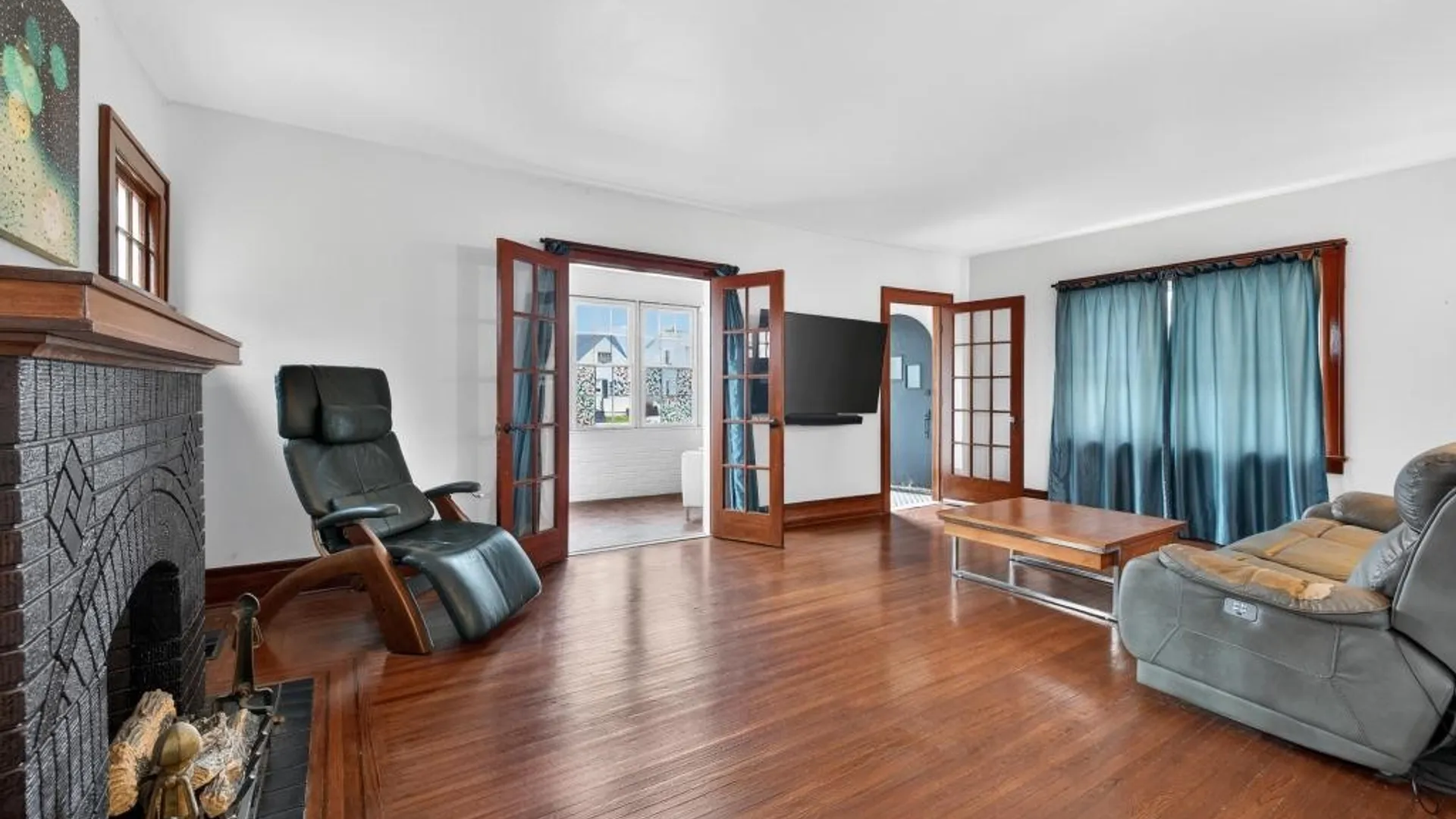 Property at 121 Ridgewood Road, Buffalo, NY 14220 6