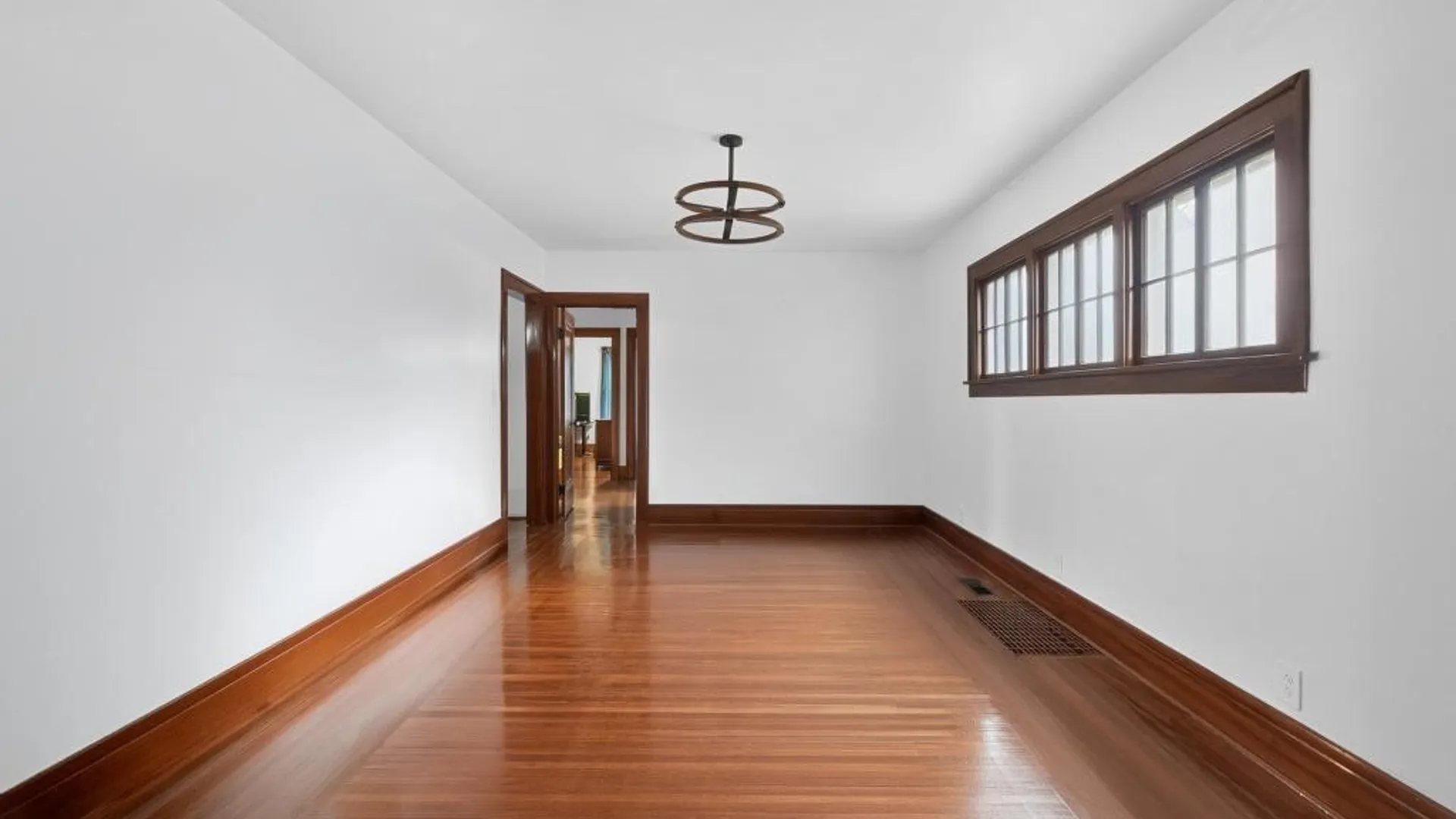 Property at 121 Ridgewood Road, Buffalo, NY 14220 8