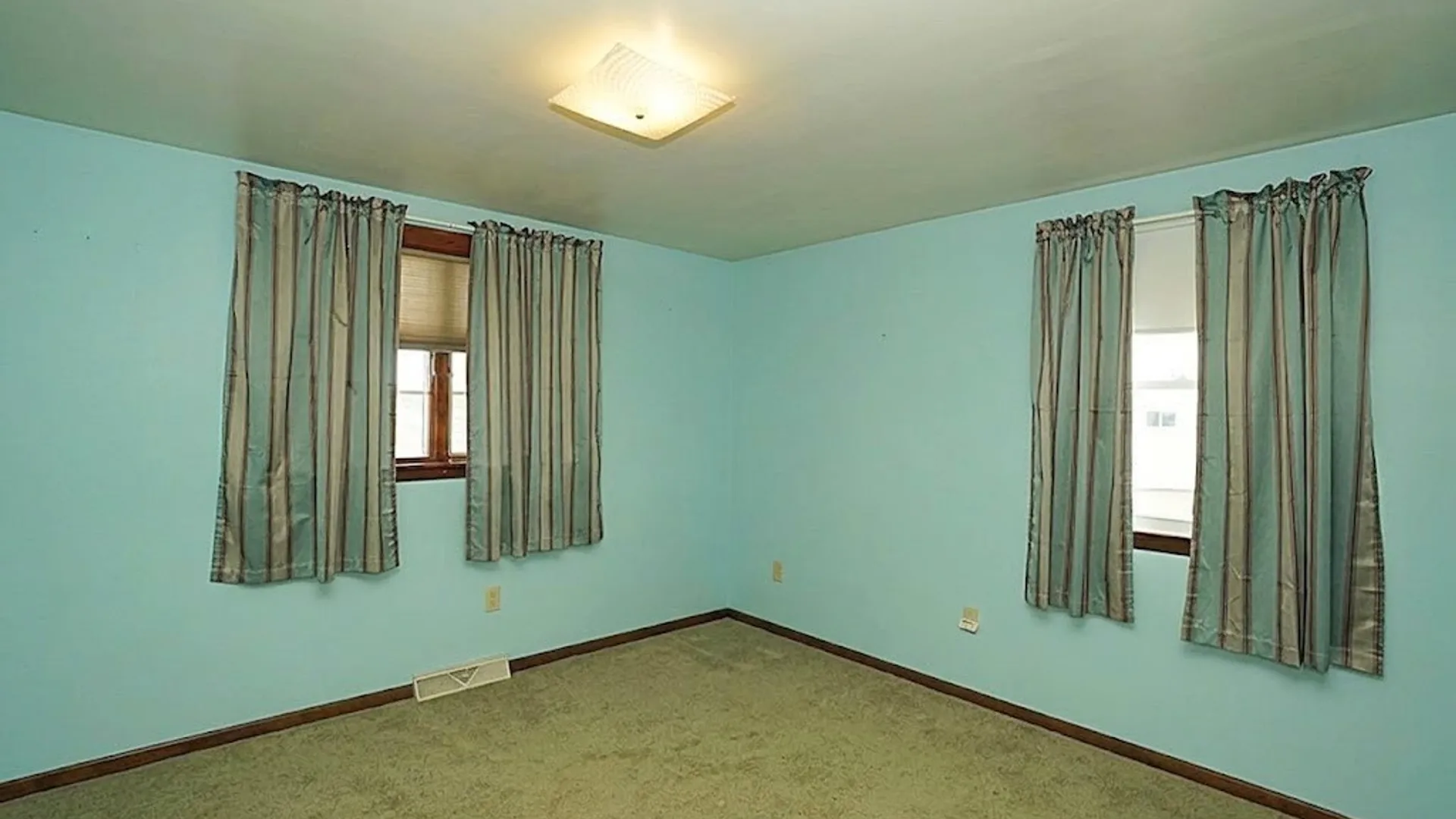 Property at 2974 Walck Drive, Wheatfield, NY 14120 20