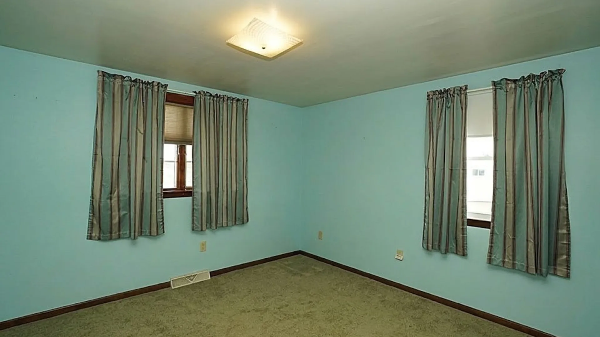 Property at 2974 Walck Drive, Wheatfield, NY 14120 21