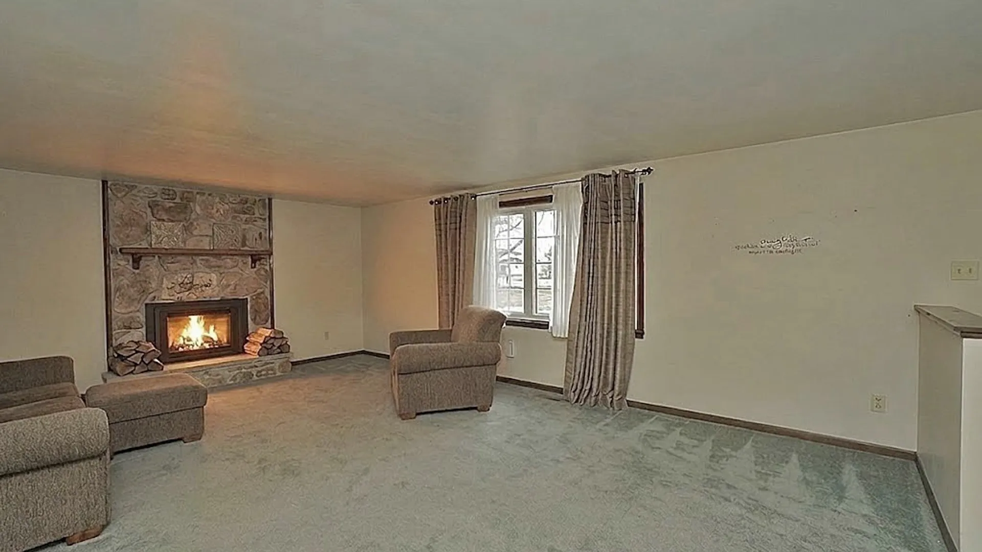 Property at 2974 Walck Drive, Wheatfield, NY 14120 4