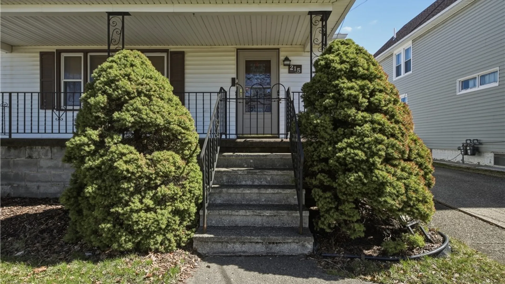 Property at 215 Halstead Avenue, Cheektowaga, NY 14212 3