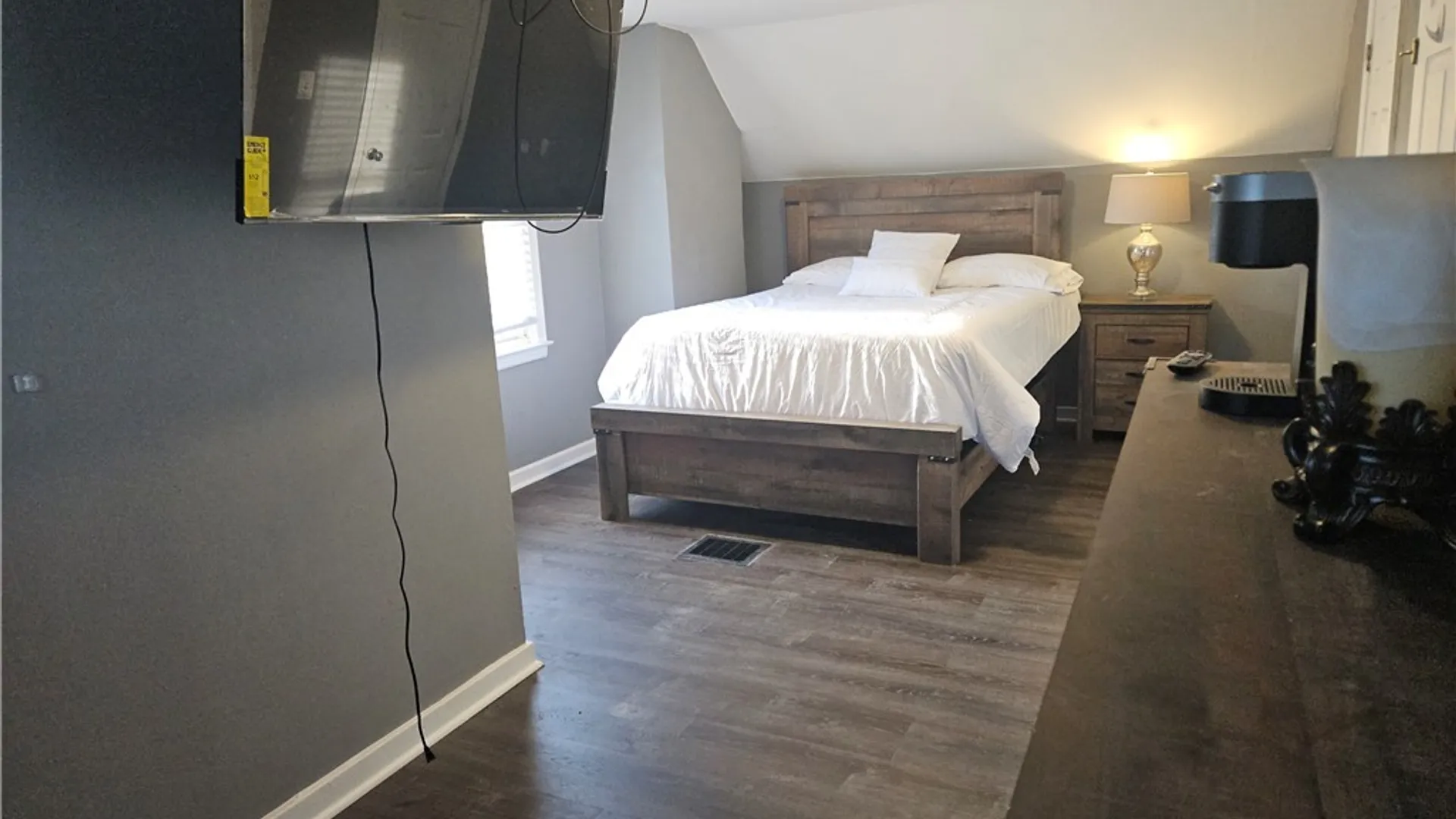 Property at 1214 Saunders Sett Road, Lewiston, NY 14305 12