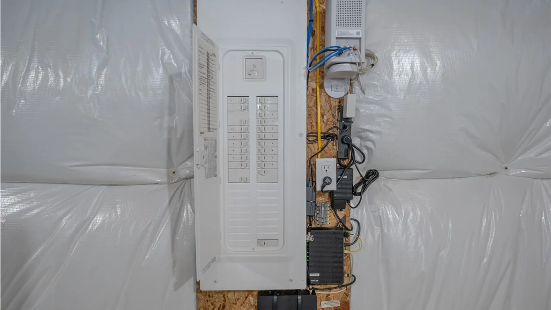 Property at 40 Greenspring Court, West Seneca, NY 14224 36