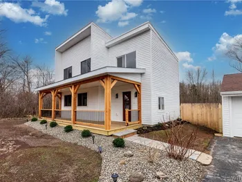 789 Lake Street, Evans, NY 14006