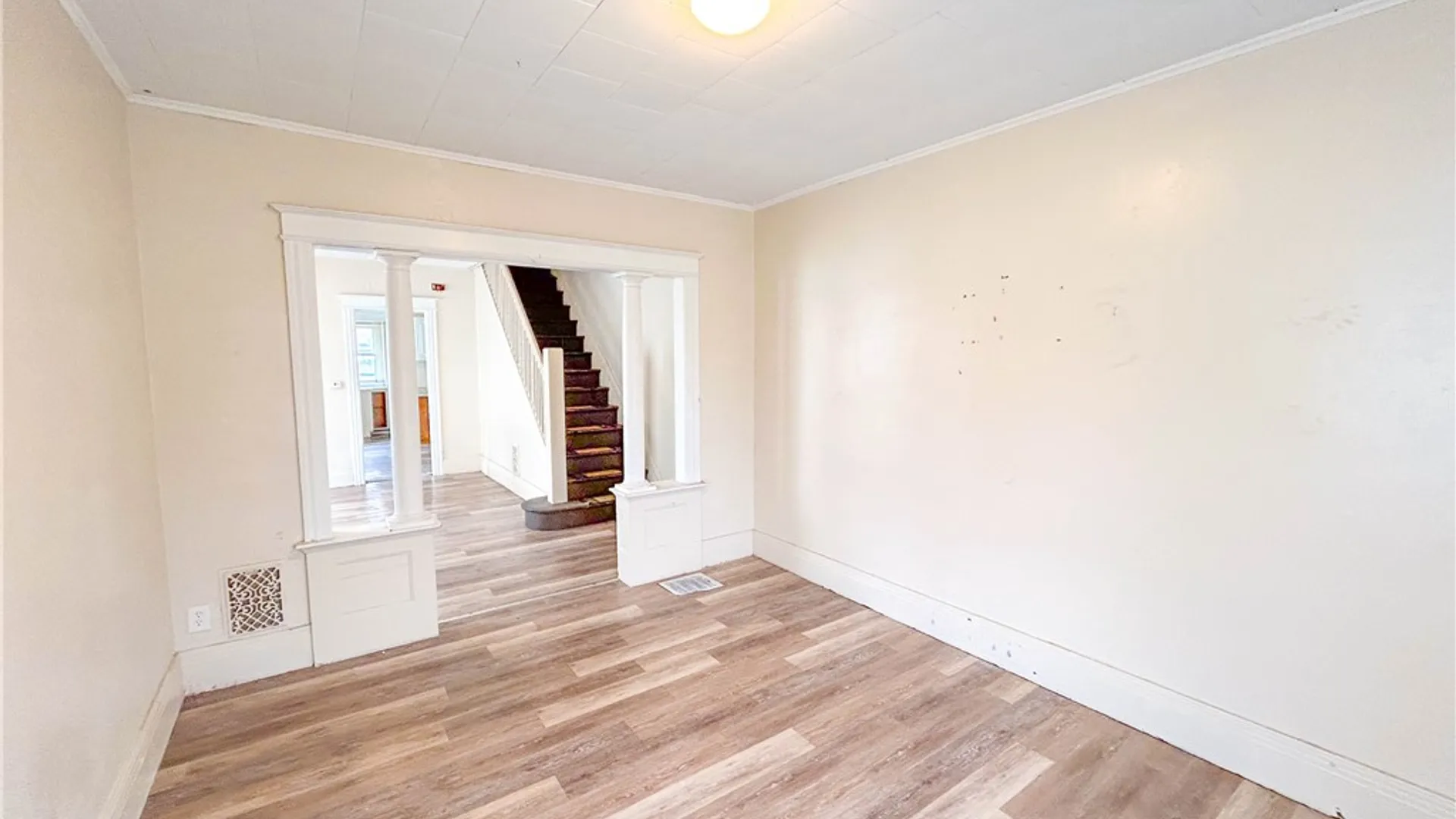 Property at 468-470 Emerson Street, Rochester, NY 14613 4