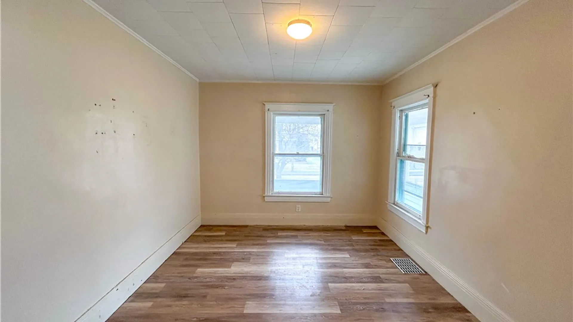 Property at 468-470 Emerson Street, Rochester, NY 14613 5