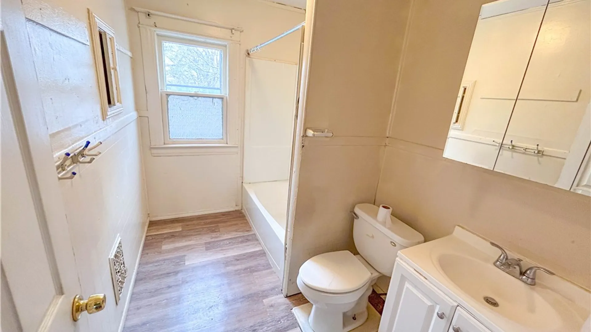 Property at 468-470 Emerson Street, Rochester, NY 14613 9