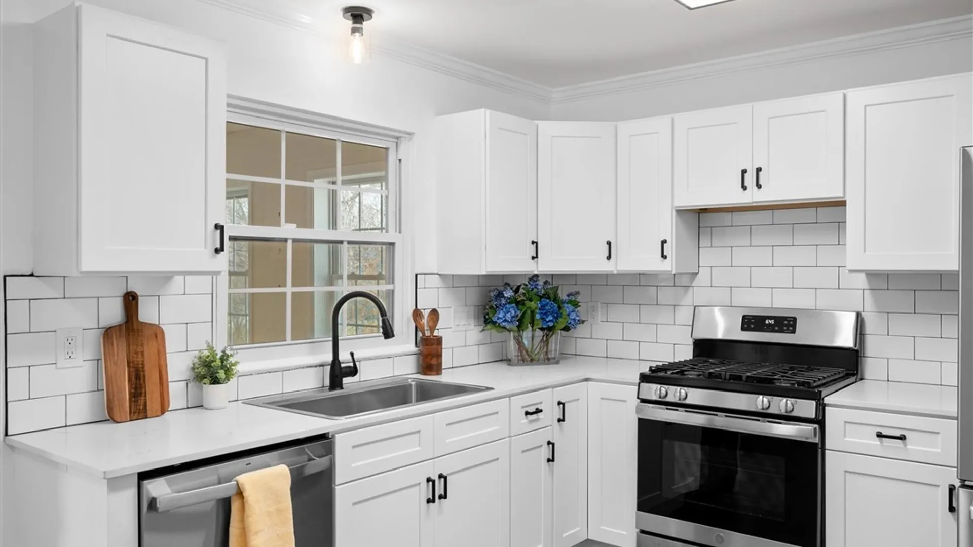 Property at 8196 Rizzo Drive, Clay, NY 13041 16