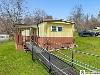 131 Greenhurst Village Drive, Ellery, NY 14701