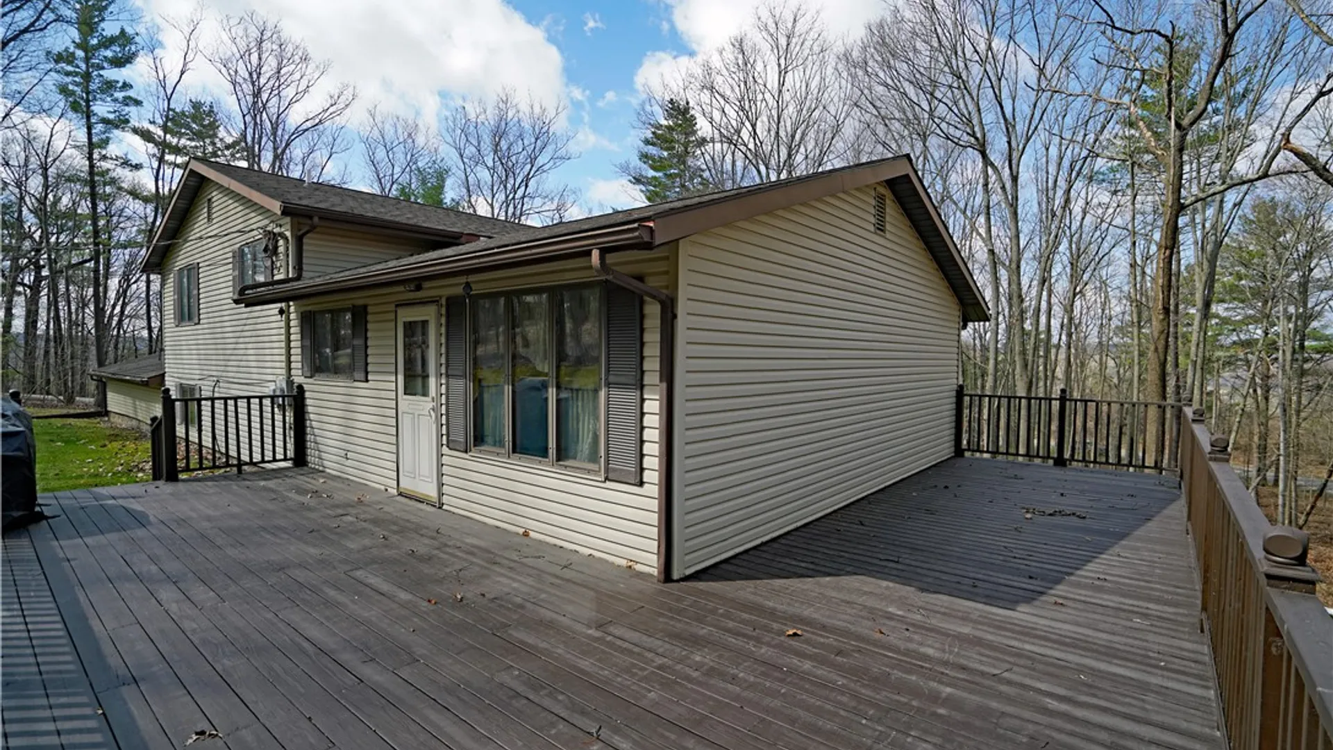 Property at 6722 Pheasant Ln, Bath, NY 14810 4