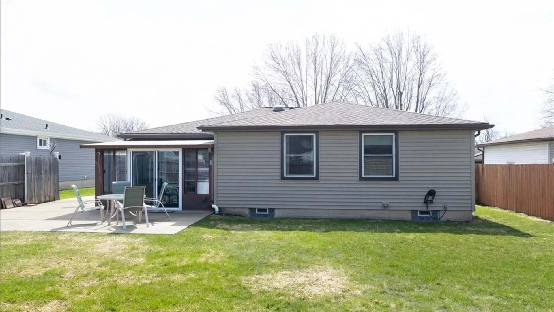 Property at 278 Seine Drive, Cheektowaga, NY 14227 17