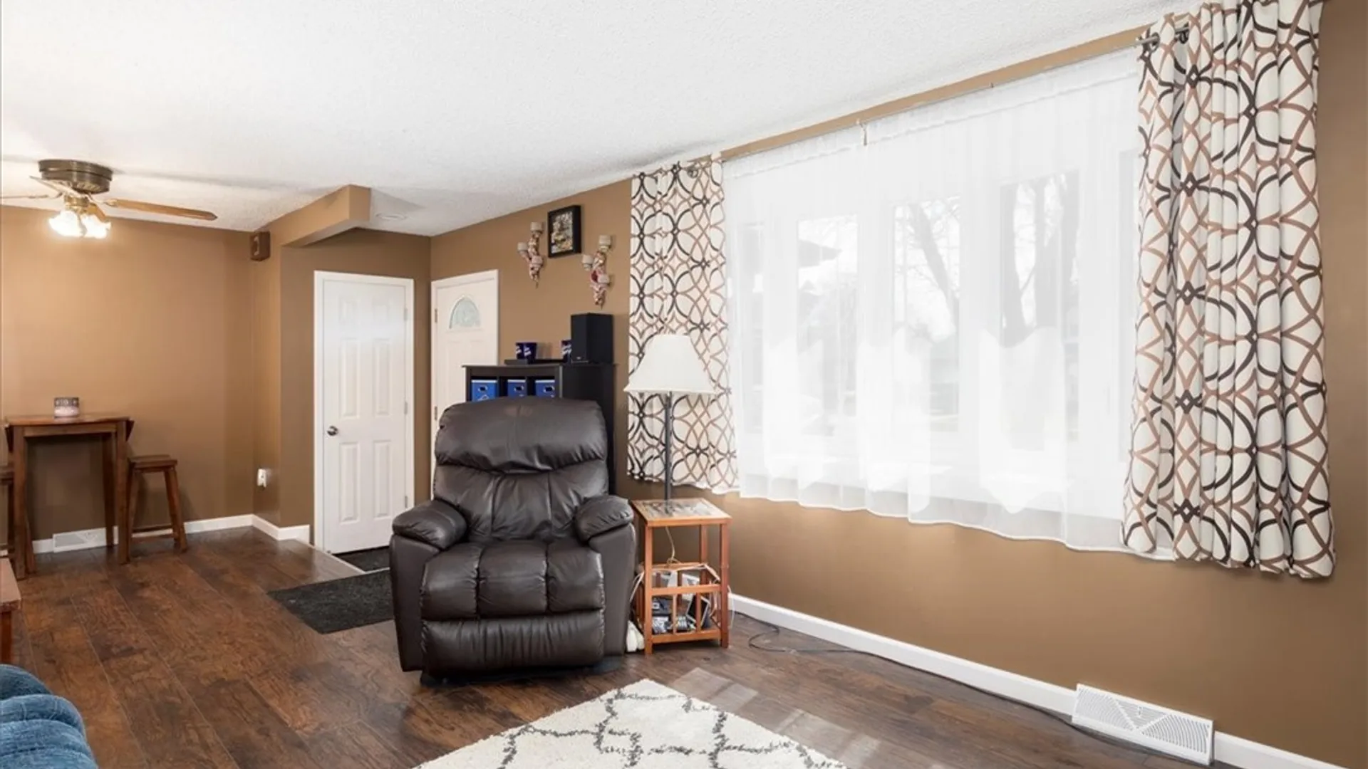 Property at 278 Seine Drive, Cheektowaga, NY 14227 3