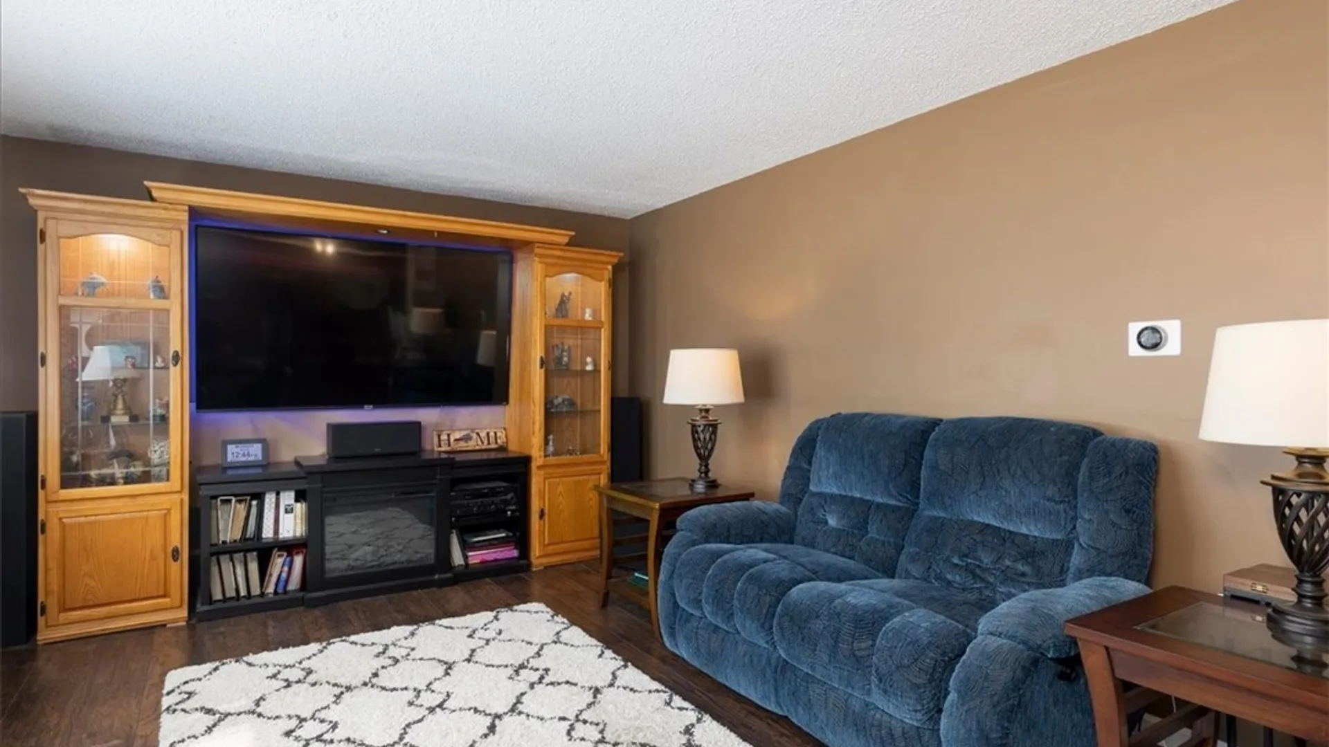 Property at 278 Seine Drive, Cheektowaga, NY 14227 4