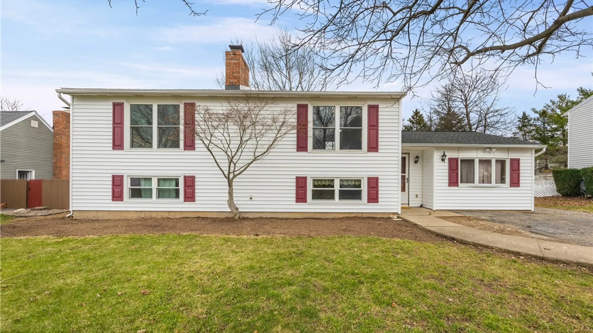 Property at 1753 Maplewood Drive, Farmington, NY 14425 3