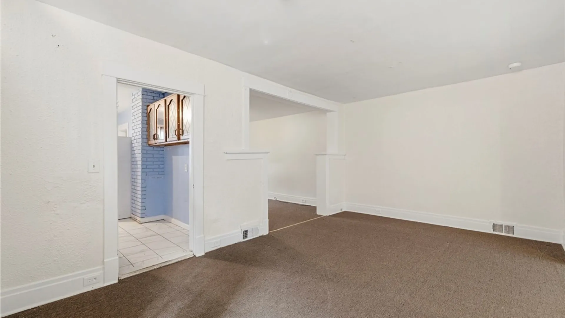 Property at 934 Kensington Avenue, Buffalo, NY 14215 6