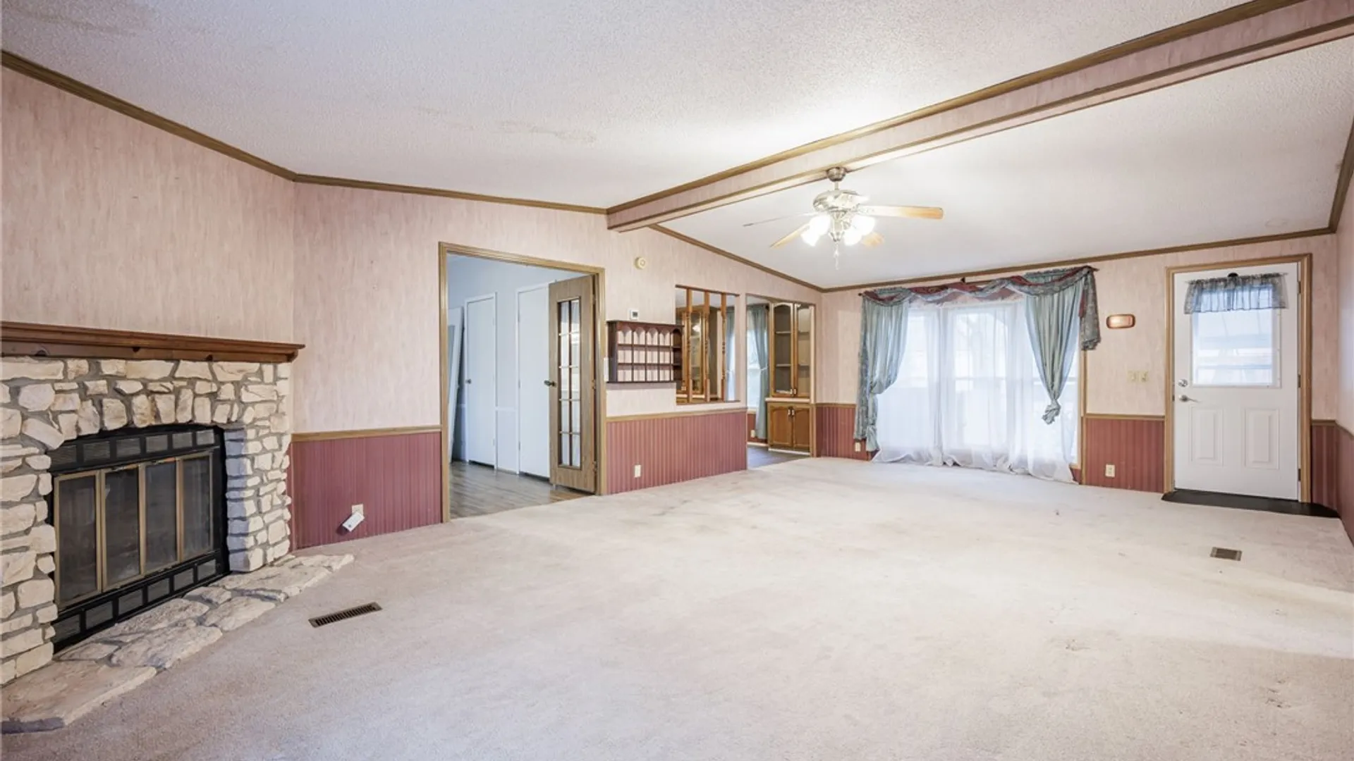 Property at 211 Sunset Drive, Clarendon, NY 14470 13