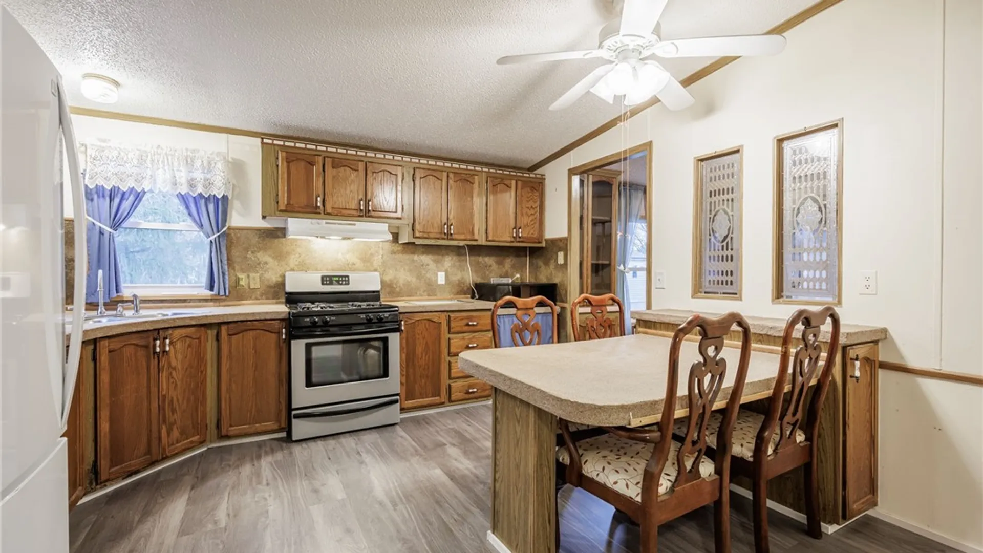 Property at 211 Sunset Drive, Clarendon, NY 14470 27