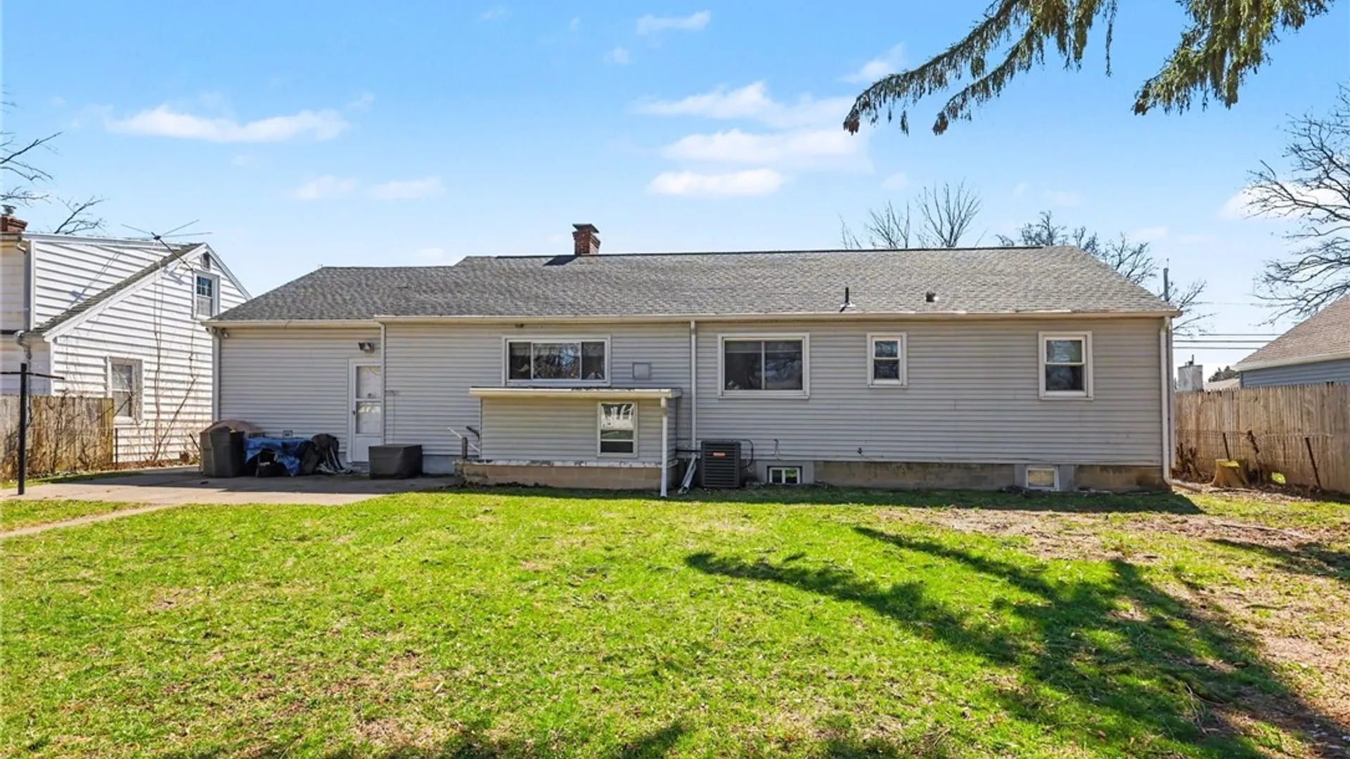 Property at 247 Ivy Street, East Rochester, NY 14445 26