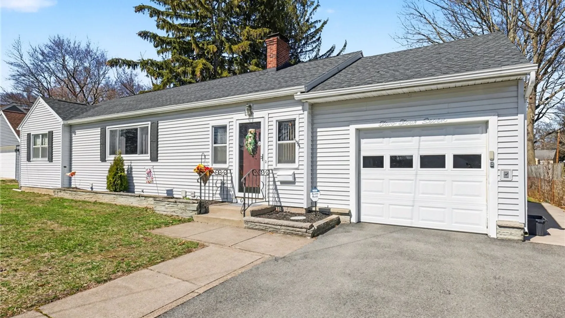Property at 247 Ivy Street, East Rochester, NY 14445 3