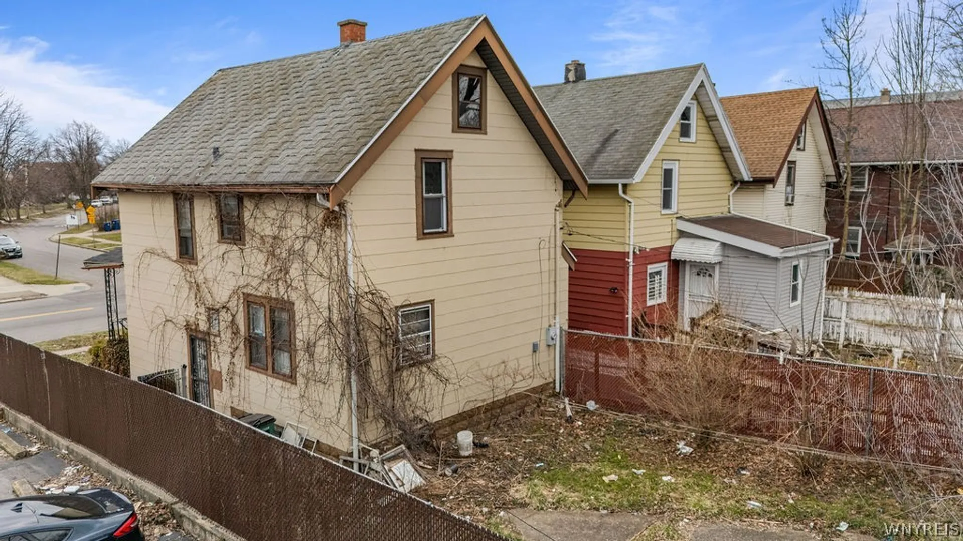 Property at 1066 Kensington Avenue, Buffalo, NY 14215 4