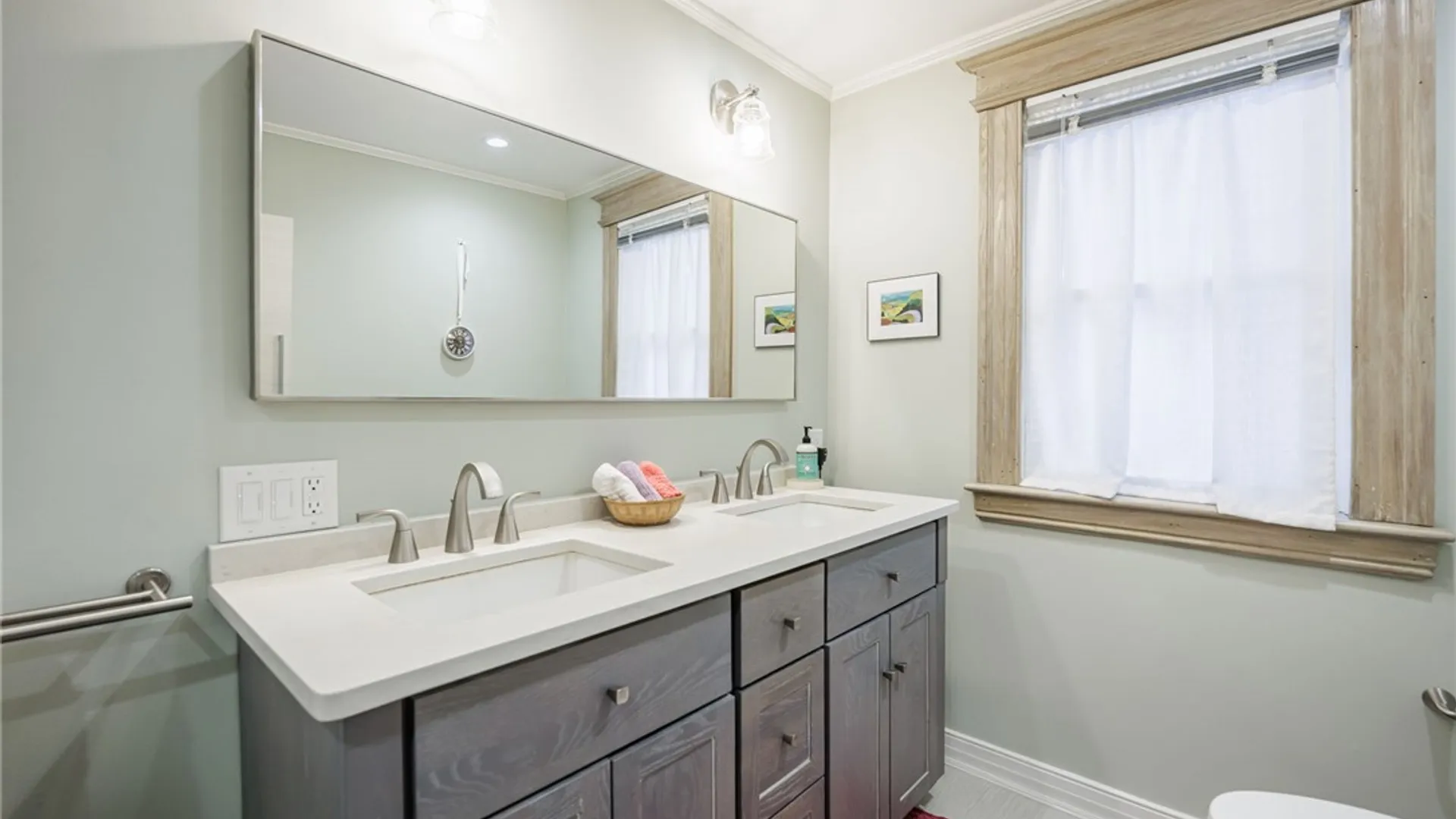 Property at 1035 Park Avenue, Rochester, NY 14610 21