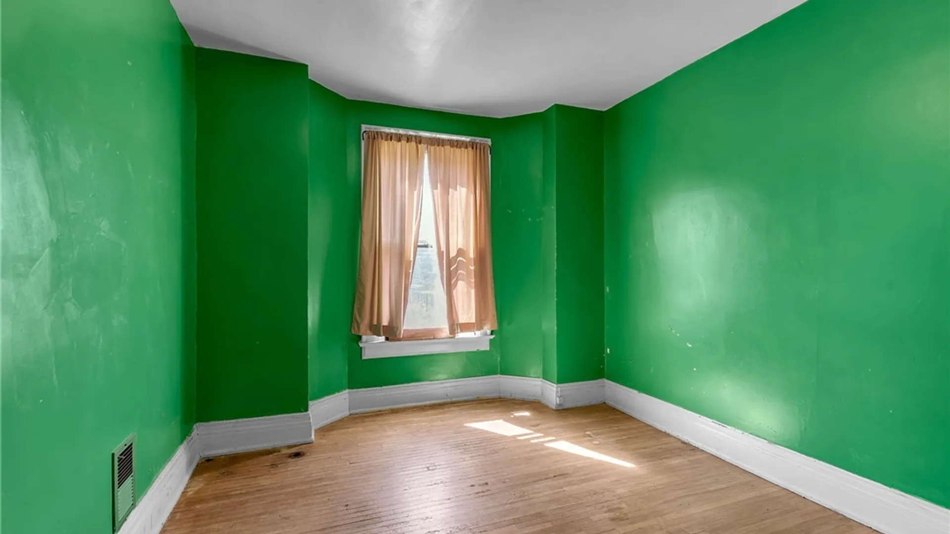 Property at 364 Delavan Avenue, Buffalo, NY 14213 21