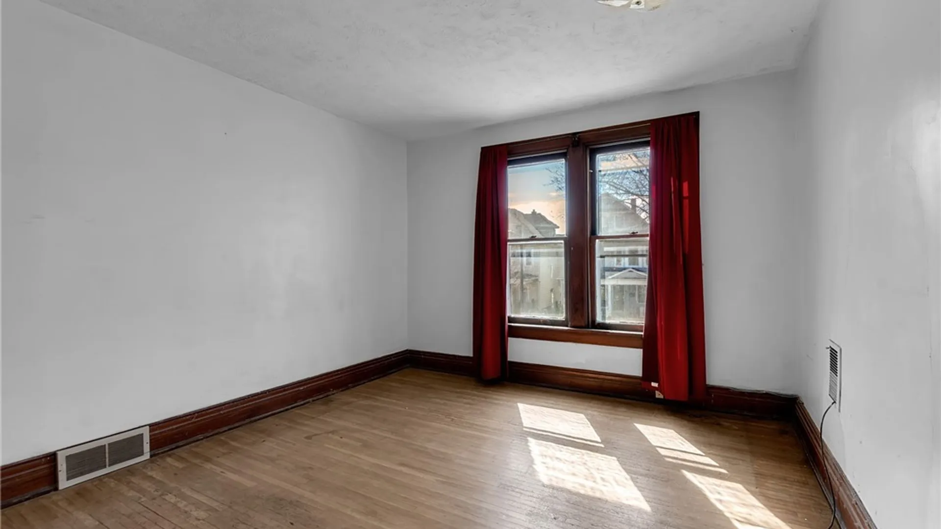 Property at 364 Delavan Avenue, Buffalo, NY 14213 22