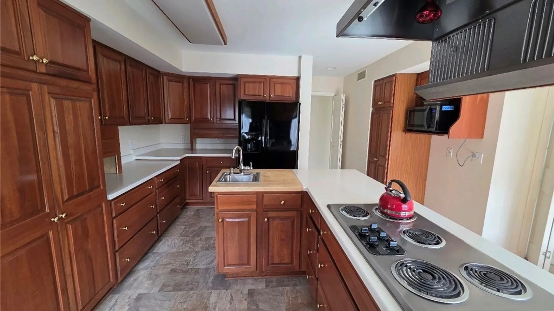 Property at 3 Saint Charles Court, Amherst, NY 14221 13