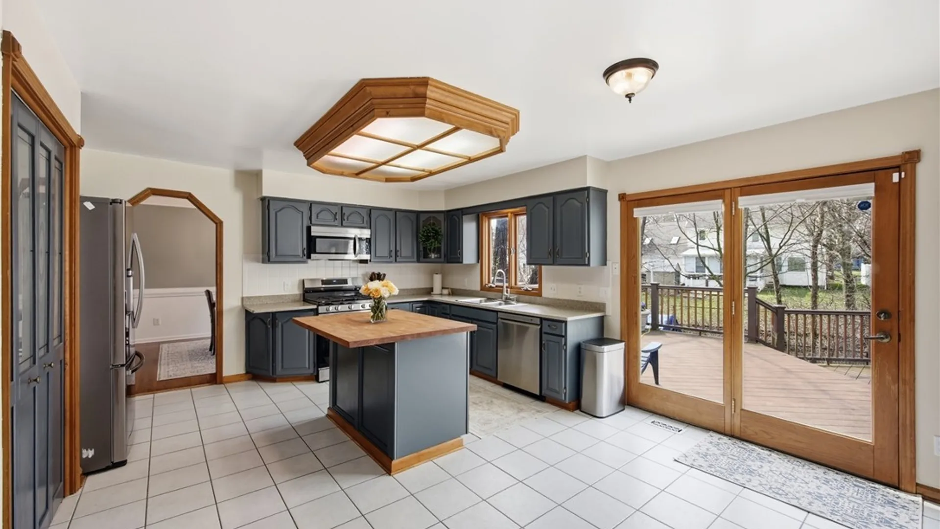 Property at 33 Randwood Ct., Amherst, NY 14068 10