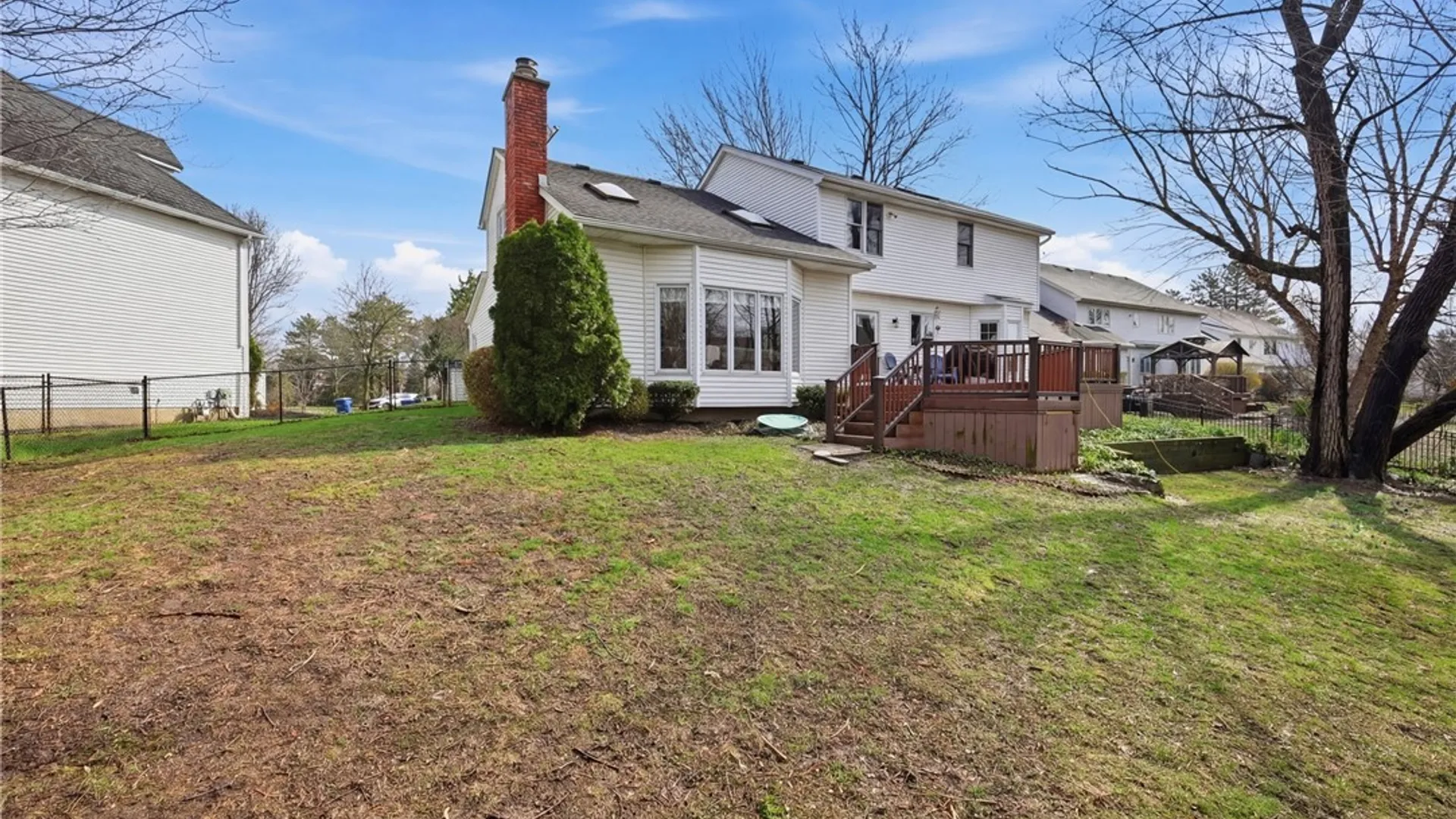 Property at 33 Randwood Ct., Amherst, NY 14068 34