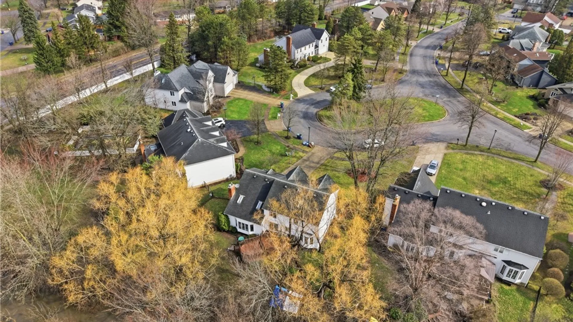 Property at 33 Randwood Ct., Amherst, NY 14068 39