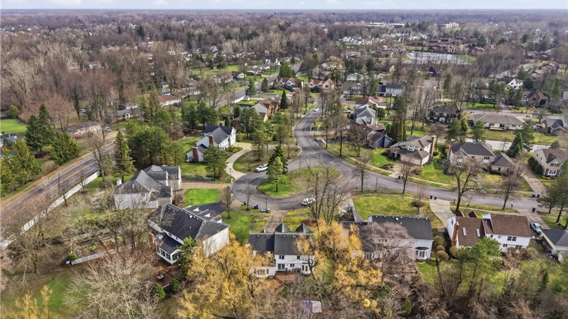 Property at 33 Randwood Ct., Amherst, NY 14068 40