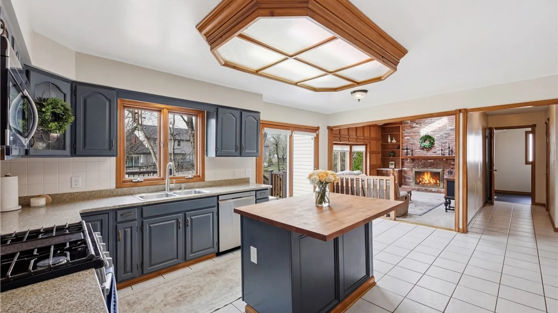 Property at 33 Randwood Ct., Amherst, NY 14068 8