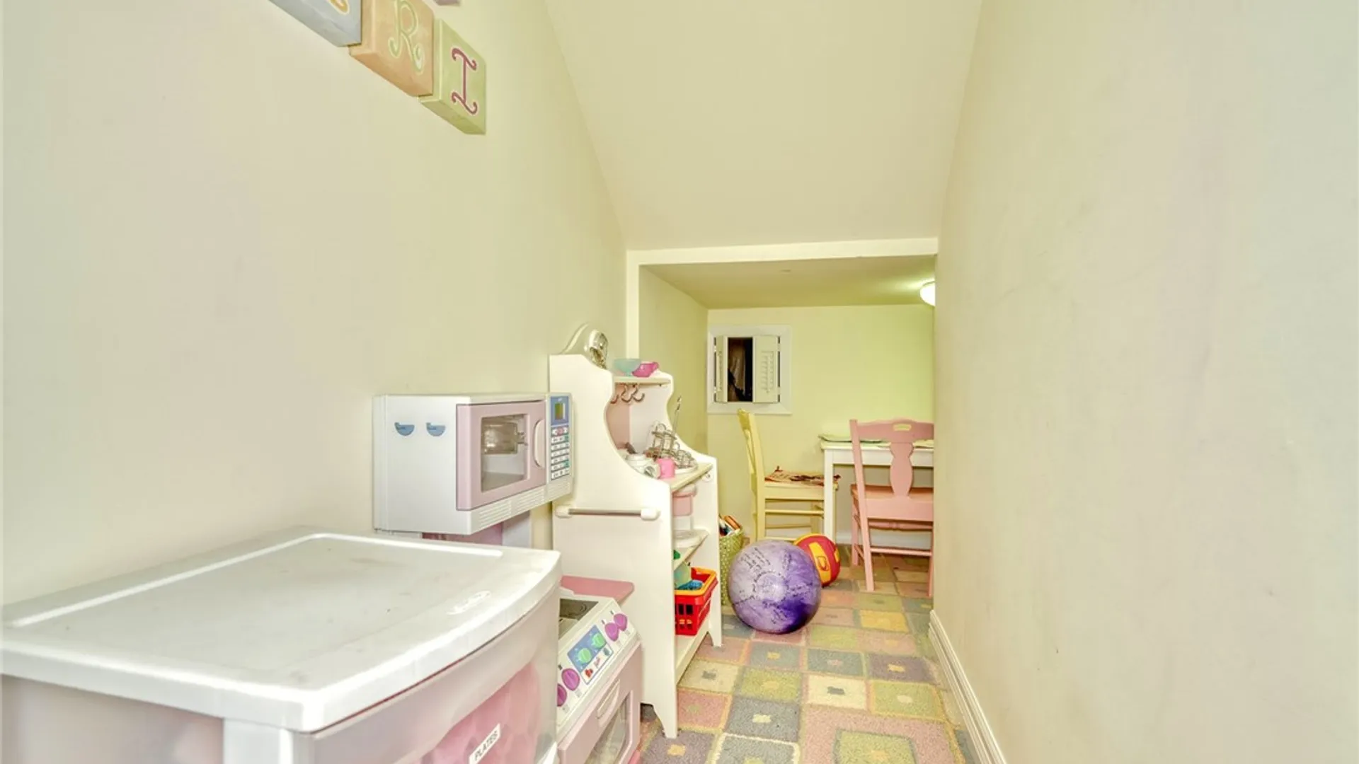 Property at 12 Buck Thorn, Victor, NY 14564 28