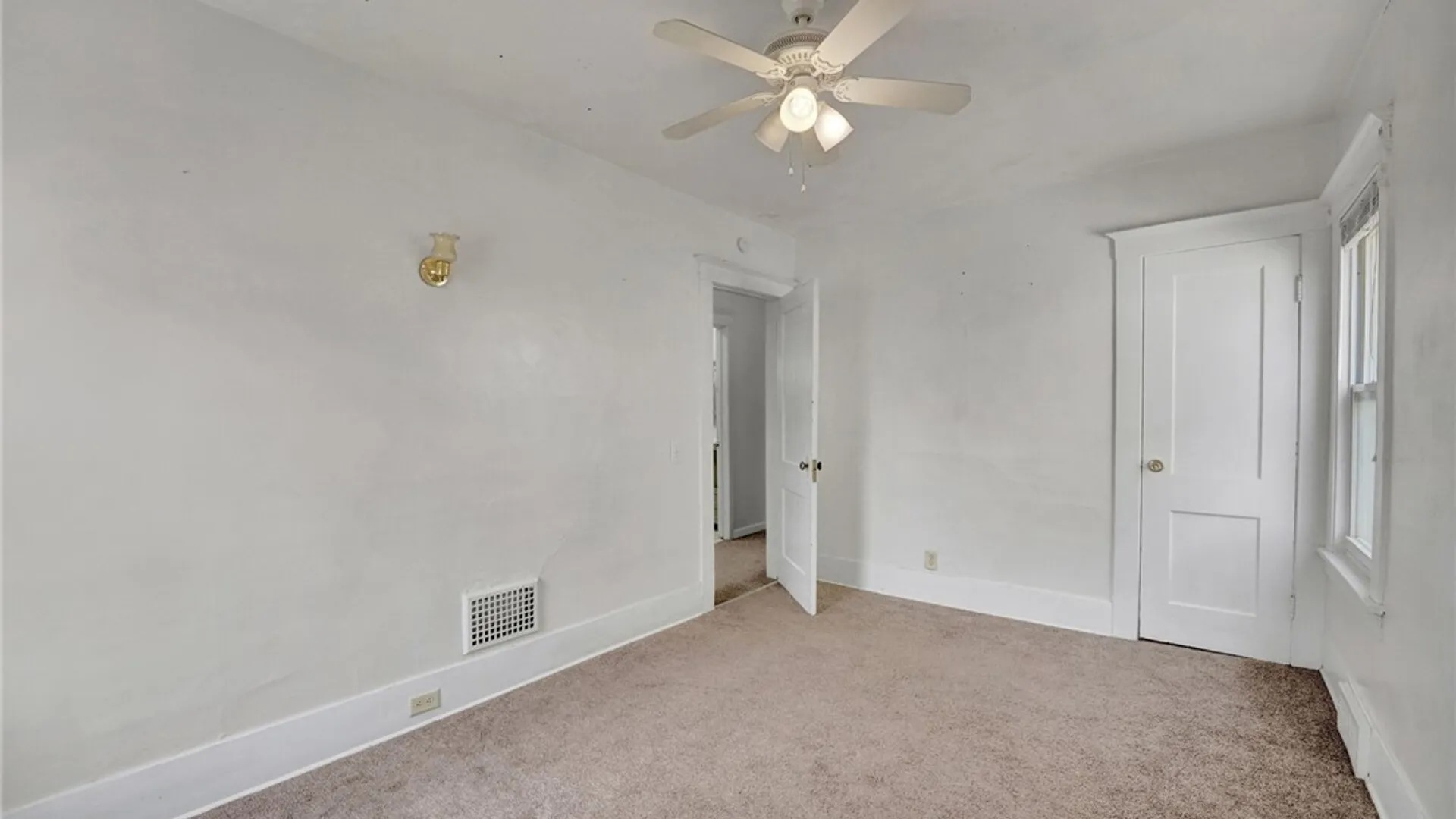 Property at 281 Crestwood Avenue, Buffalo, NY 14216 32