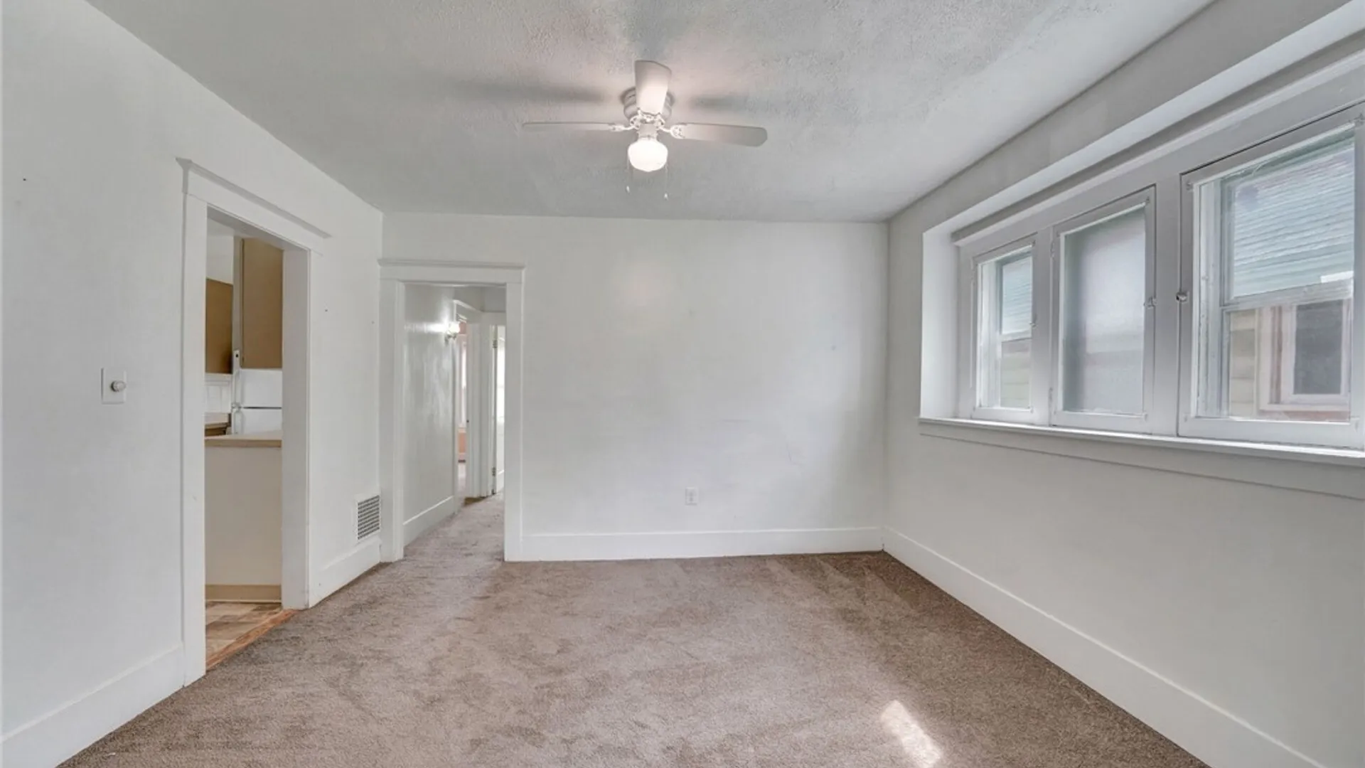 Property at 281 Crestwood Avenue, Buffalo, NY 14216 38