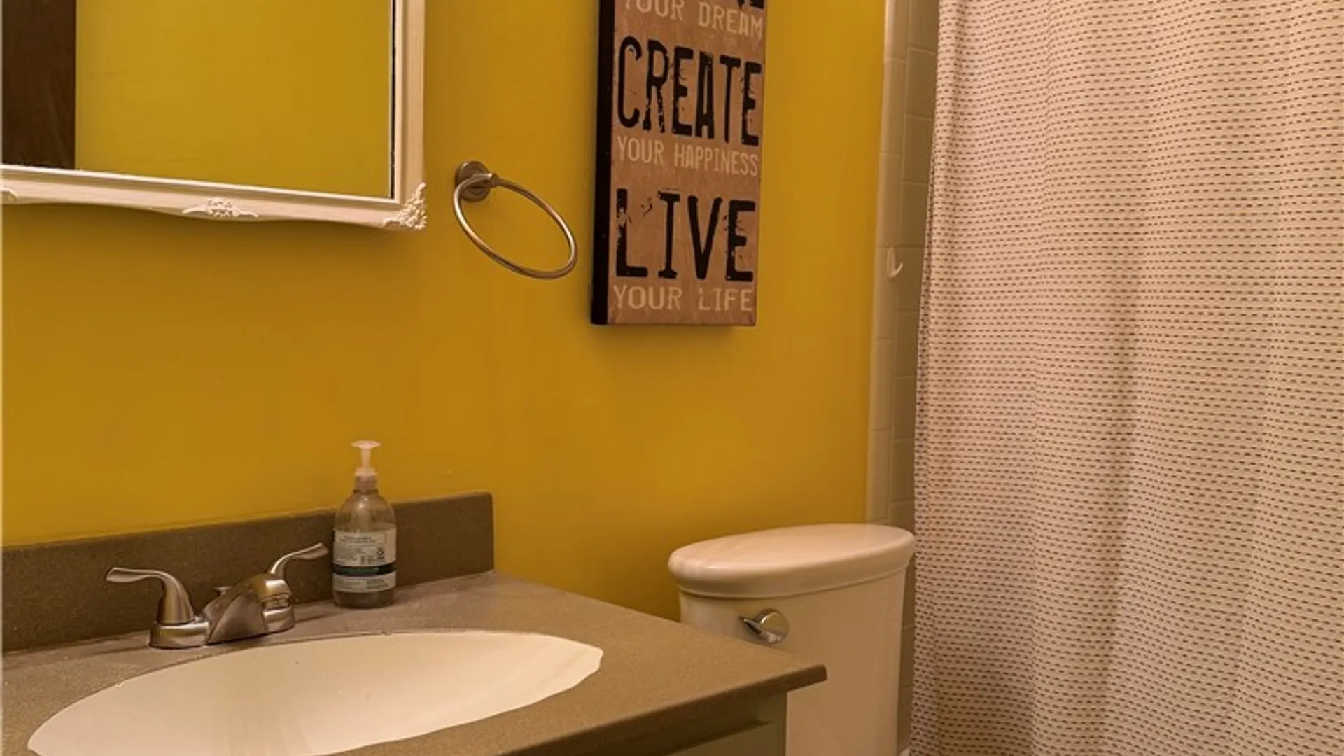 Property at 26 Colonial Parkway, Pittsford, NY 14534 13