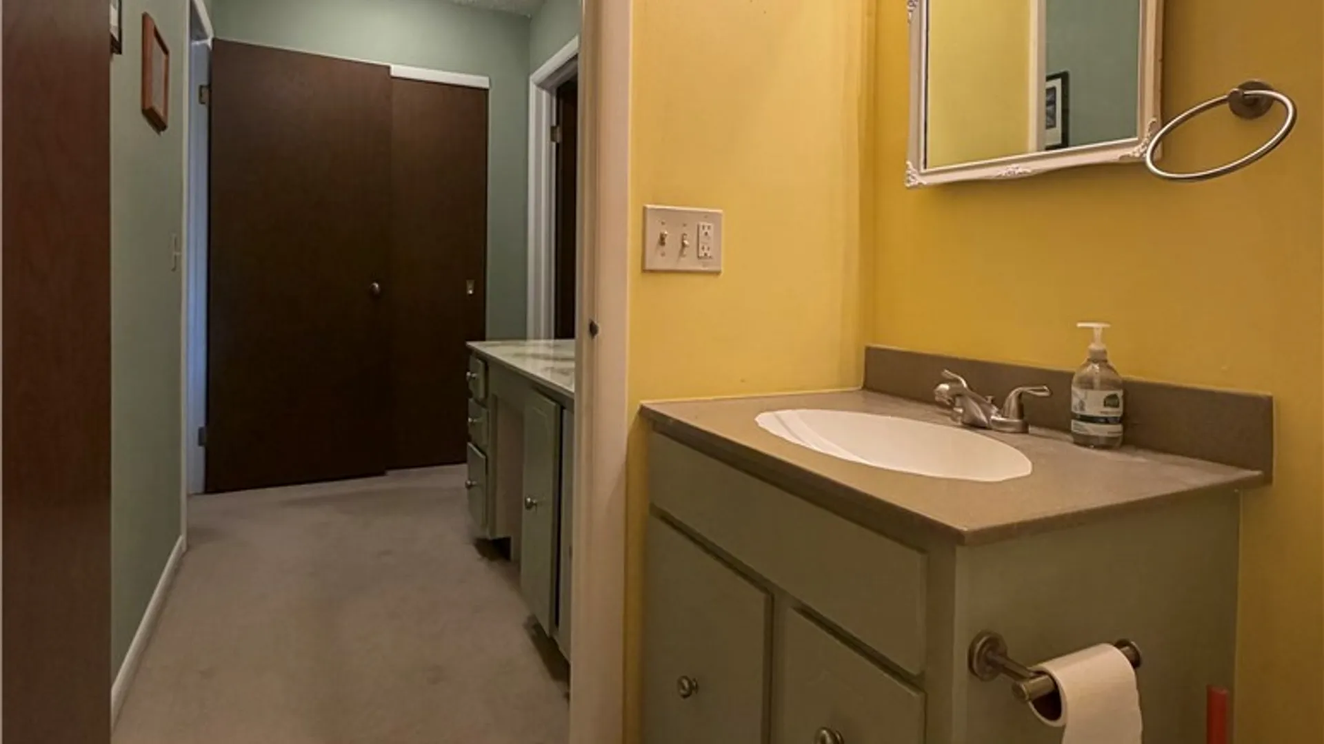 Property at 26 Colonial Parkway, Pittsford, NY 14534 14