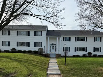 26 Colonial Parkway, Pittsford, NY 14534