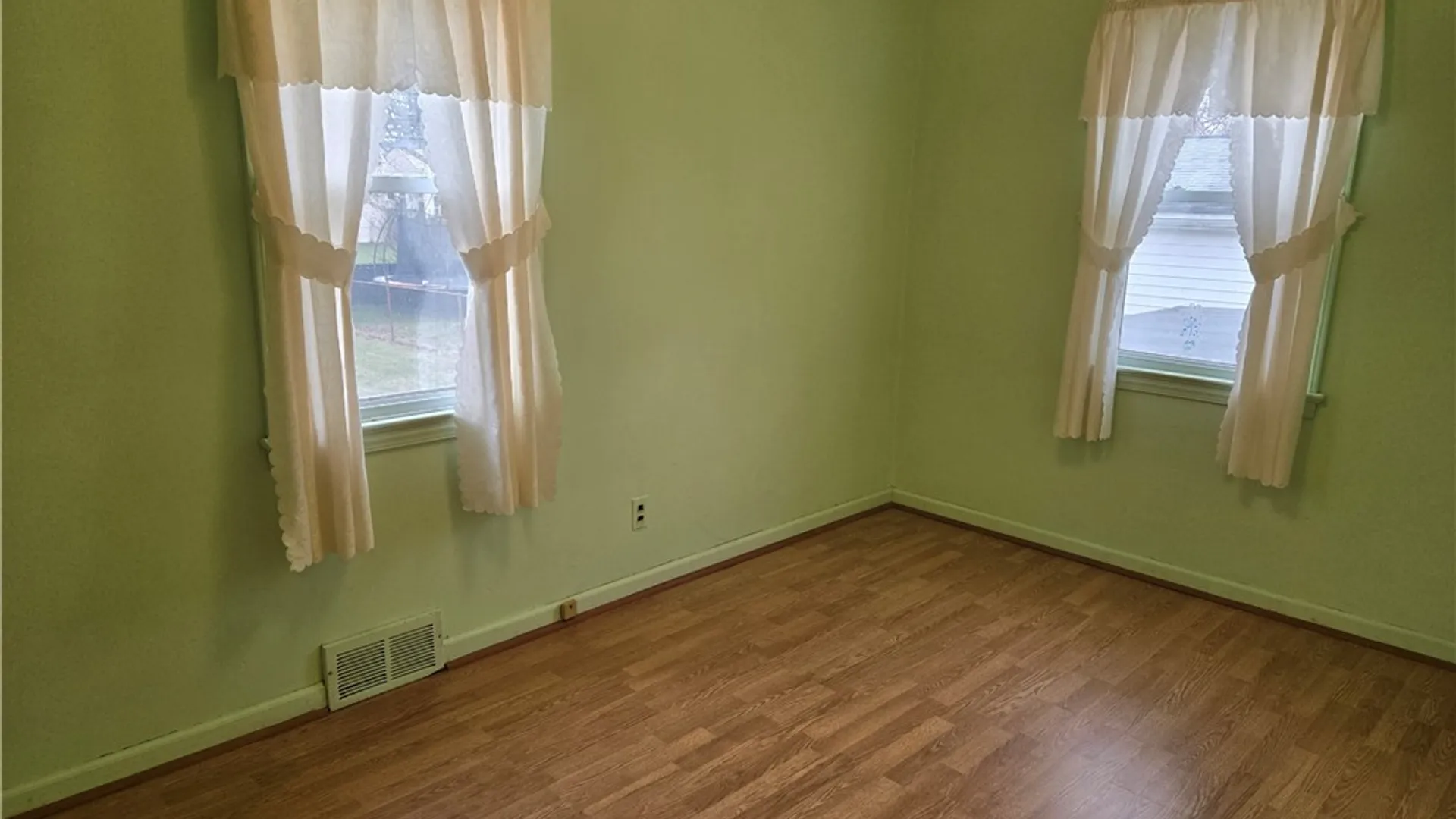 Property at 206 Haddon Road, Greece, NY 14626 11