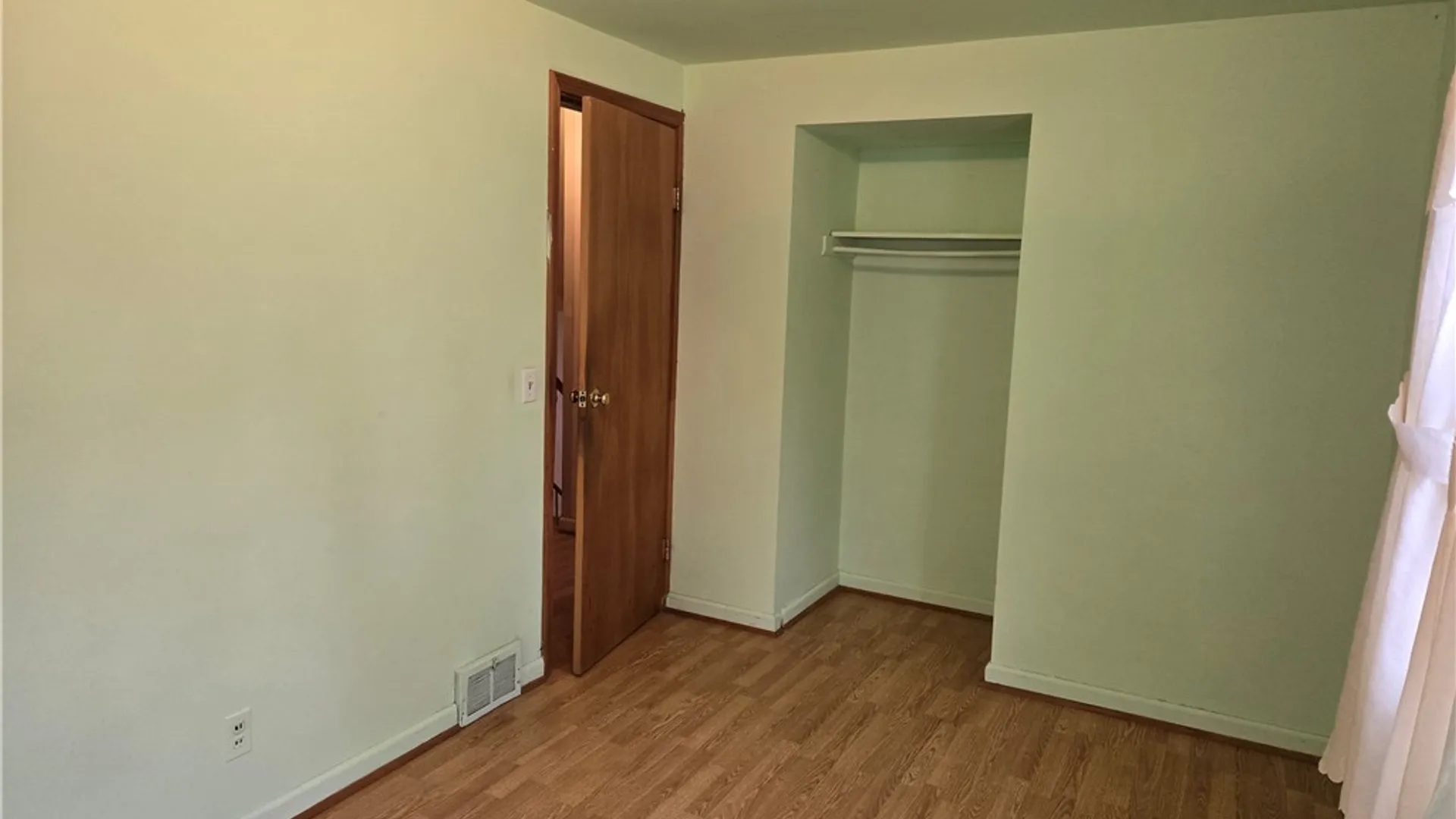 Property at 206 Haddon Road, Greece, NY 14626 13